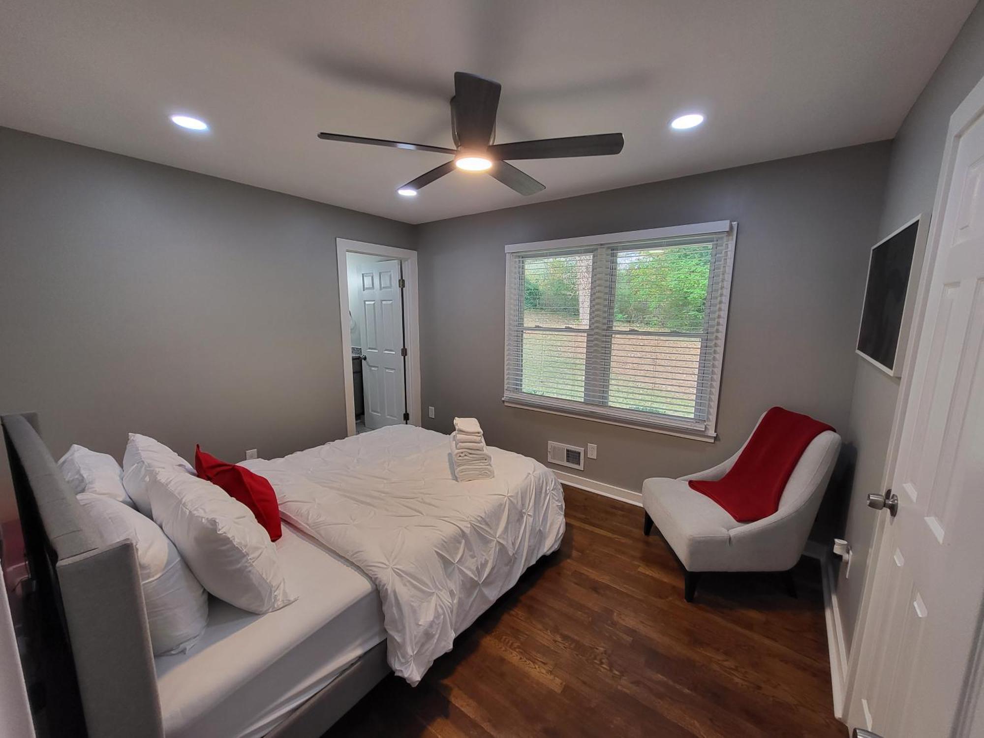 Rare Find! Private Heated Pool & Spa - Entire Home Near Atl City Center Атланта Екстер'єр фото